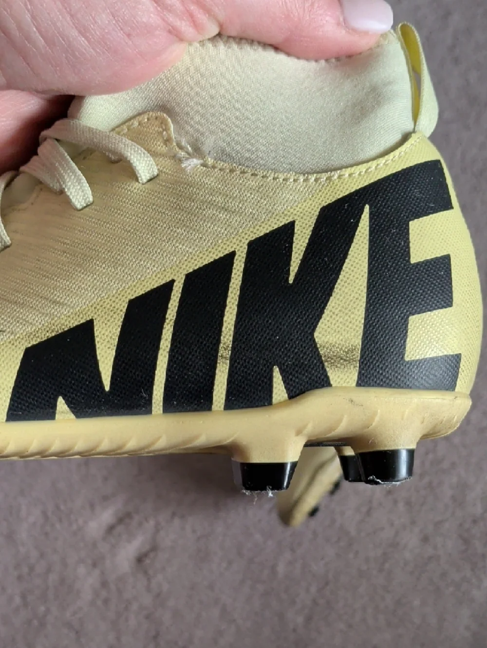 Nike Junior Mercurial Superfly 9 Club DJ5959-700 FG/MG Soccer Cleats size 4 - Picture 2 of 11